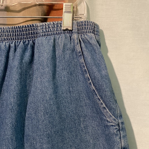 Vintage Teddi elastic waistband mom shorts - Picture 3 of 5